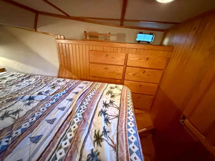 Brilyndia Yacht Photos Pics 