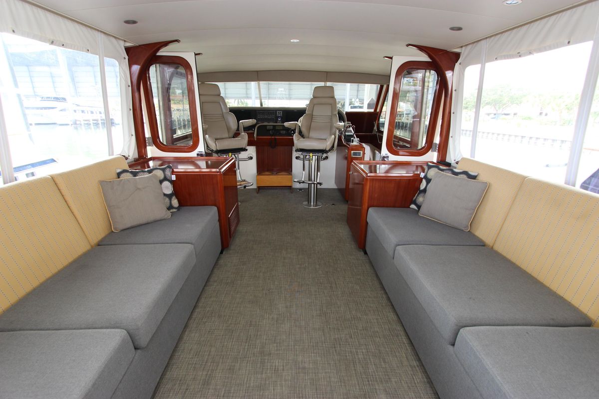 2006 Huckins 56 