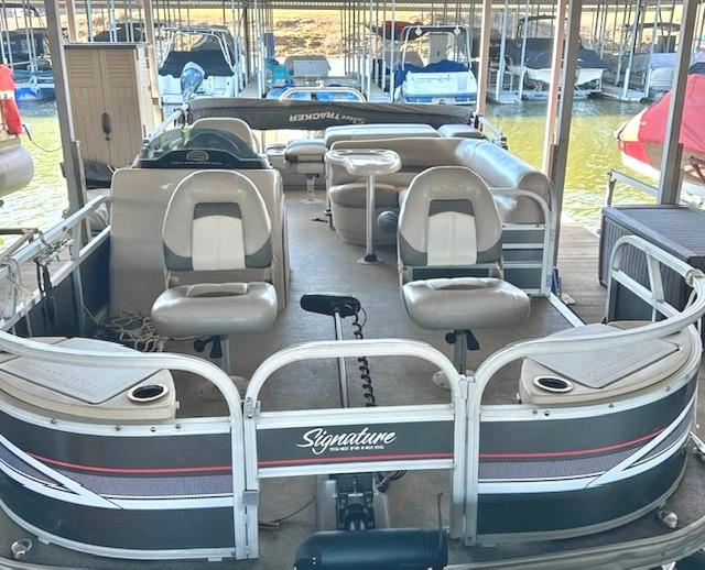 FISHIN' BARGE 22 XP3 - SUN TRACKER Fishing Pontoon Boat