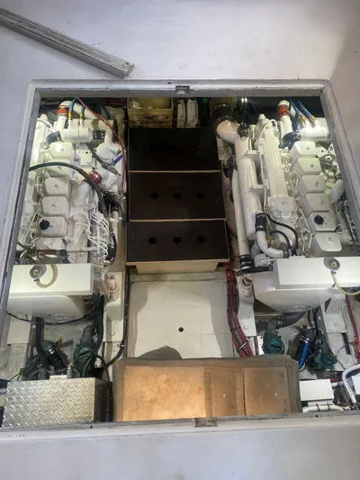 Ronda-vous Yacht Photos Pics 