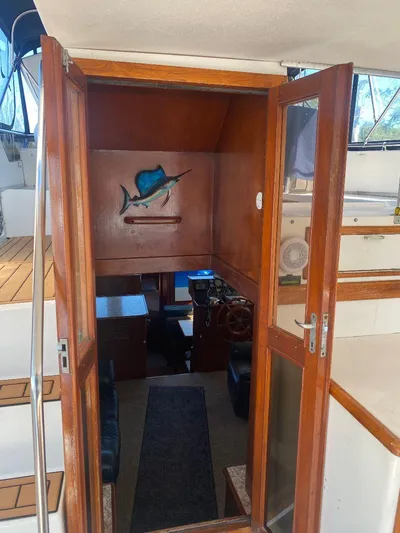 Ronda-vous Yacht Photos Pics 