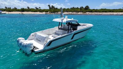 Yacht