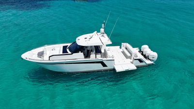 Yacht