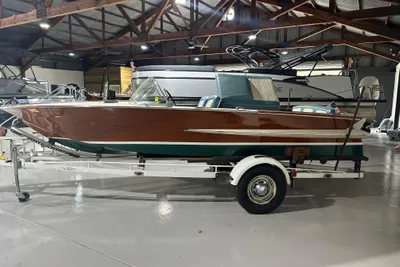 Chris-Craft 18 Runabout
