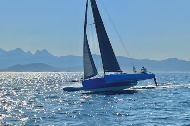 2006 Trimaran 30
