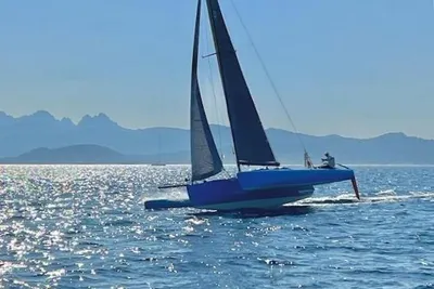 2006 Trimaran 30