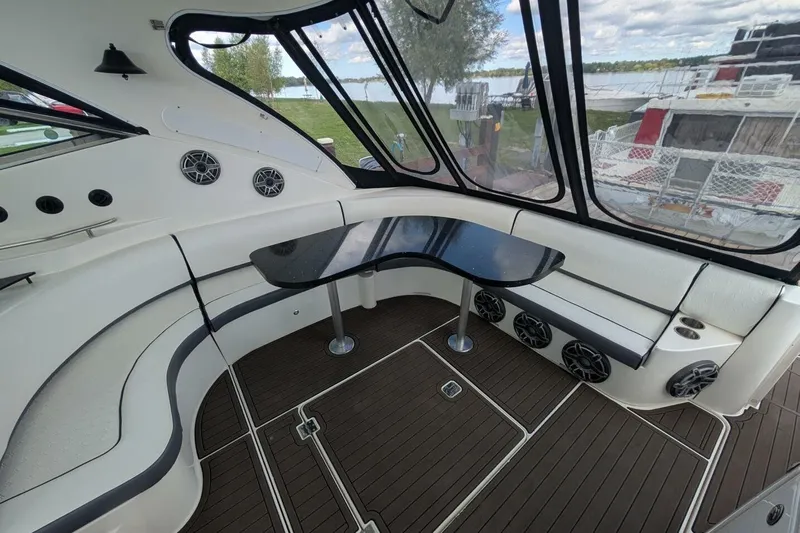  Yacht Photos Pics 2007 Cruisers Yachts 520 Express interior with sleek seating and modern design.