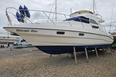 2001 Sealine F33