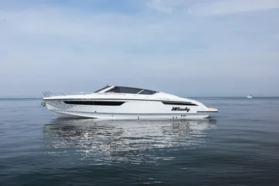 2025 Windy 29 Huracán