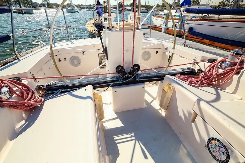 Hamburg II Yacht Photos Pics Cockpit of 2002 J Boats J/46 sailboat with ropes and winches, docked at marina.