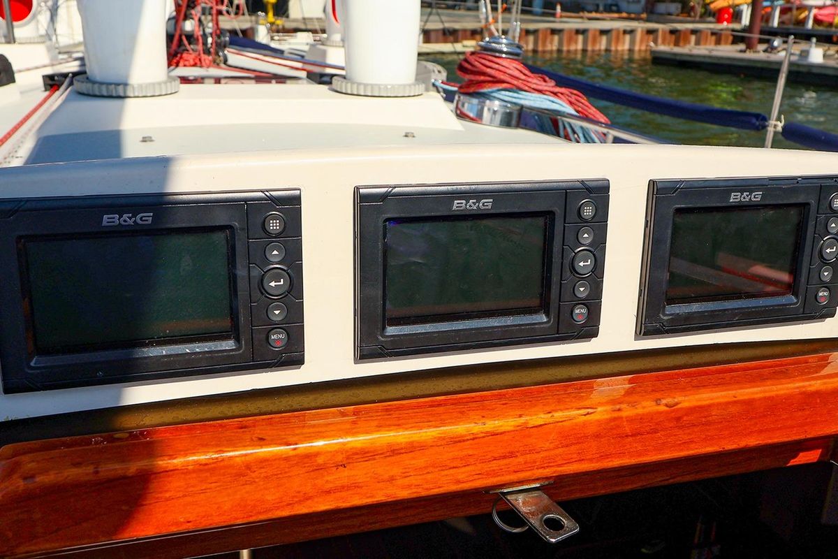 2002 J Boats 46 