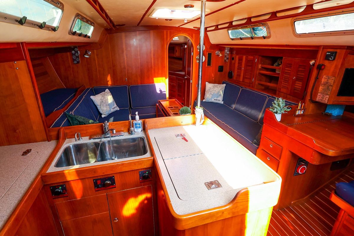 2002 J Boats 46 