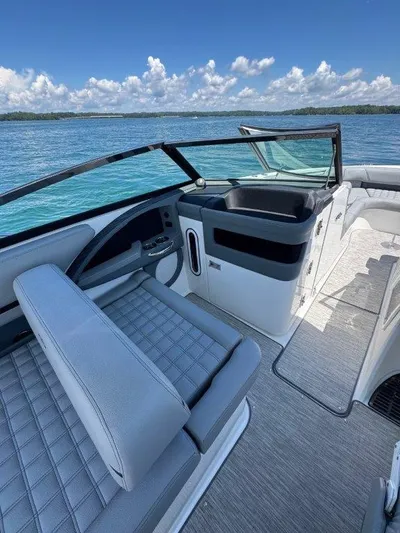  Yacht Photos Pics 2022 Cobalt R30 - Image 12