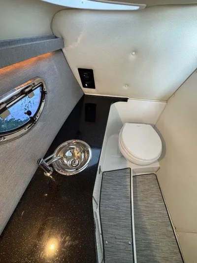  Yacht Photos Pics 2022 Cobalt R30 - Image 22