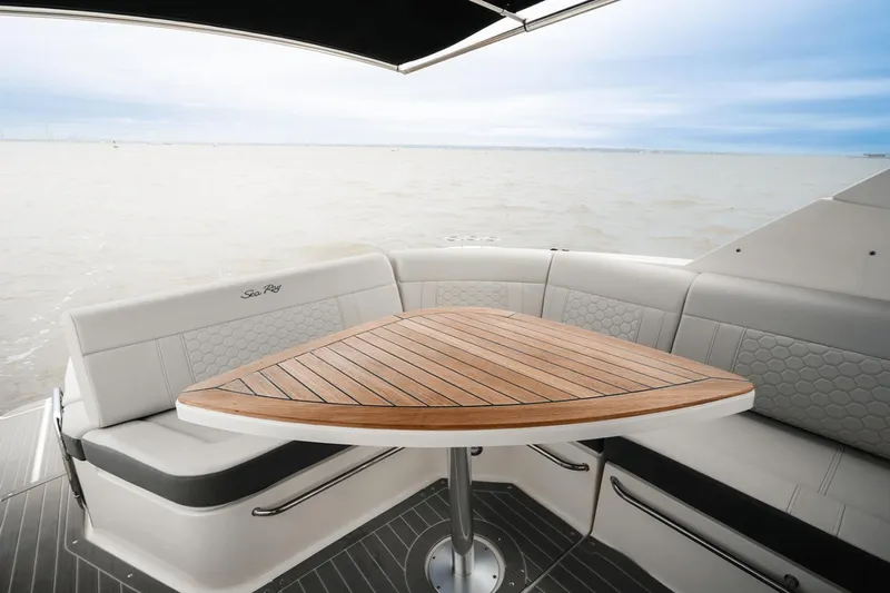 Sea Ray 320 Sundancer Yacht Photos Pics 