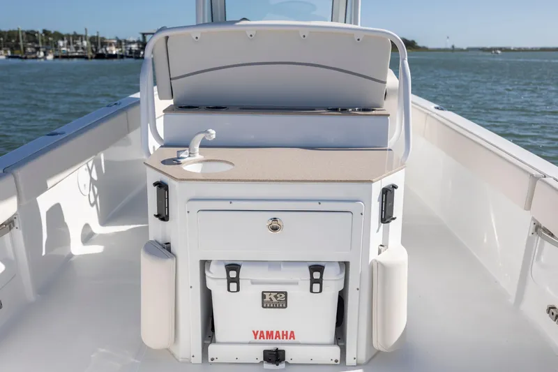  Yacht Photos Pics 2024 Sea Hunt Escape 28 boat interior with sink and Yamaha cooler.