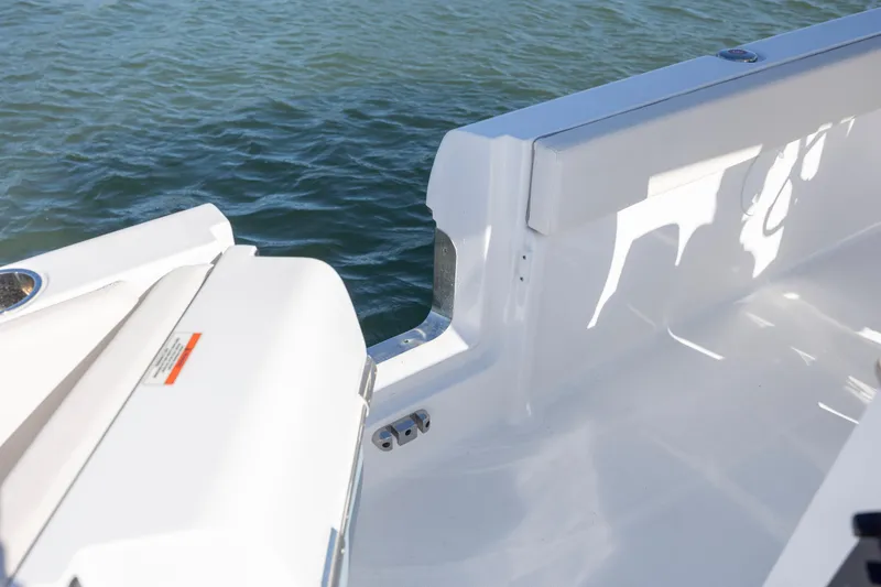  Yacht Photos Pics 2024 Sea Hunt Escape 28 boat interior detail with water view.