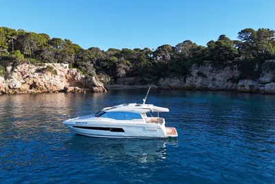2024 Prestige 460S
