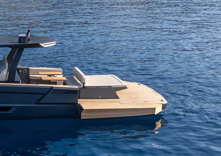 Stock Yacht Photos Pics Luxury Maxim Yachts 43 Comfort, 2025 model, on serene blue water.