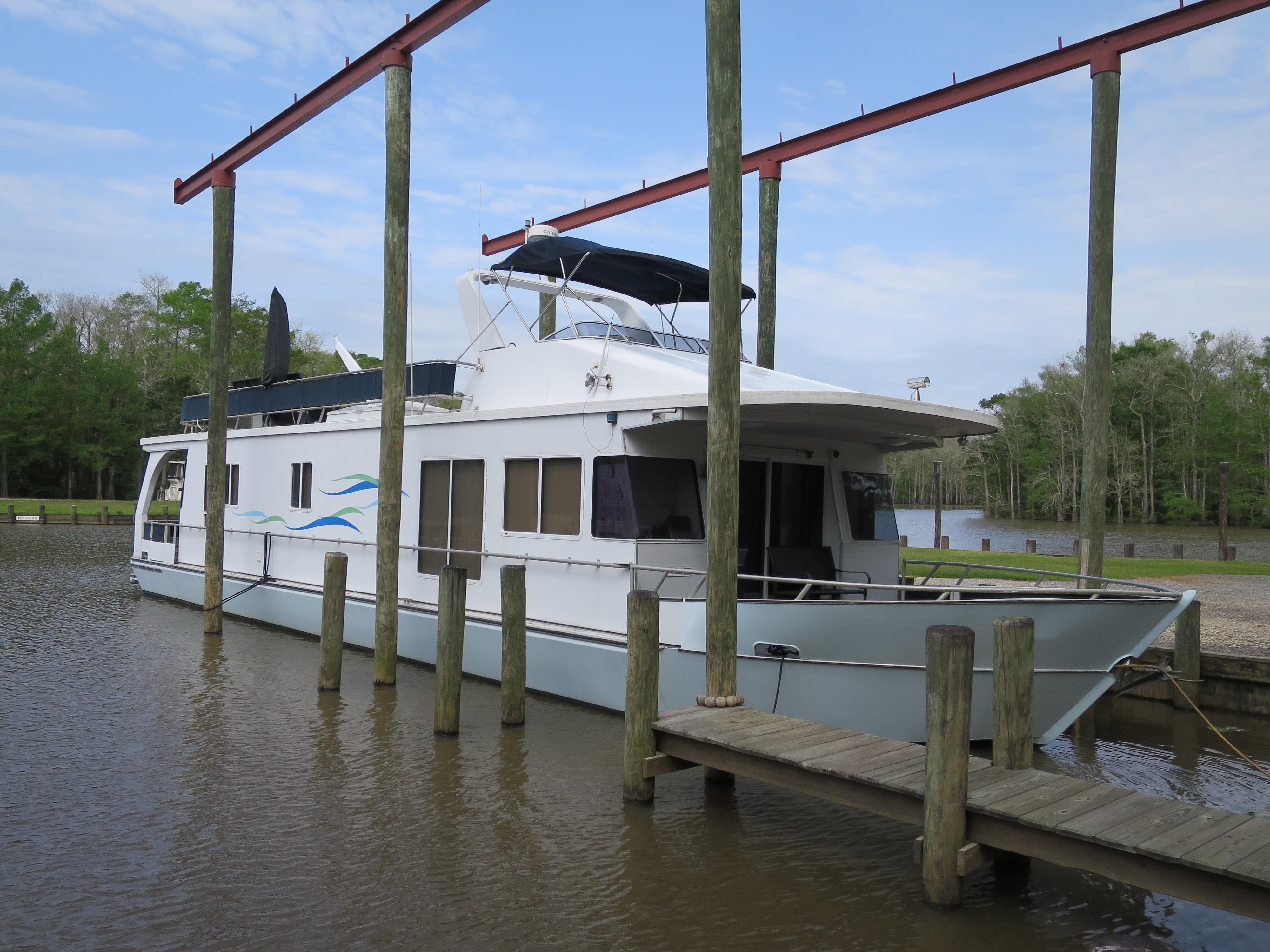 houseboat or yacht