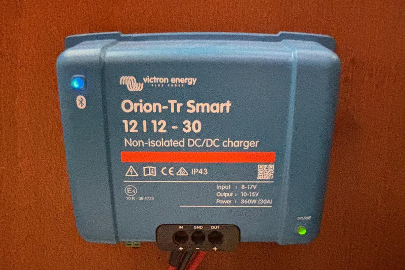 Orion Yacht Photos Pics Victron Energy Orion-Tr Smart DC/DC charger on Hunter 410, 2002 model, with LED indicators.