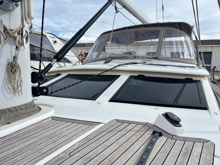  Yacht Photos Pics Sailing yacht Oyster 56, 2003 model, featuring a sleek deck and modern design.