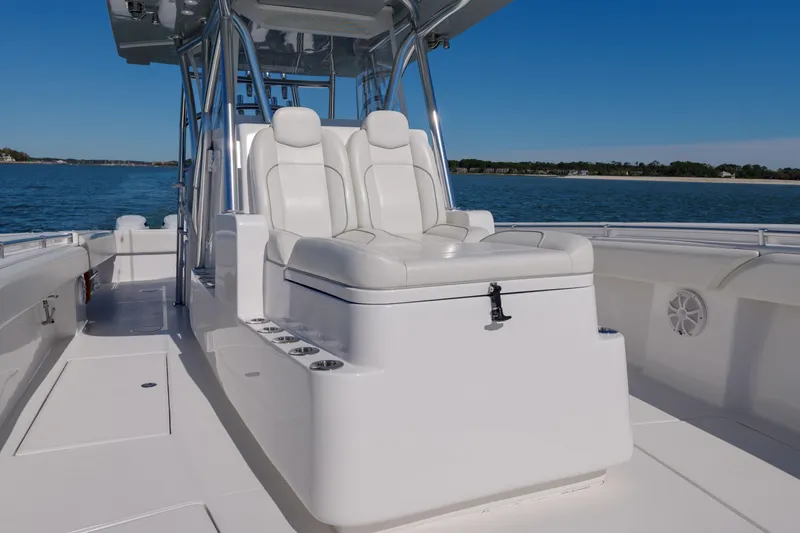 Reel Escape Yacht Photos Pics SeaHunter 38 Reel Escape- Forward Seating