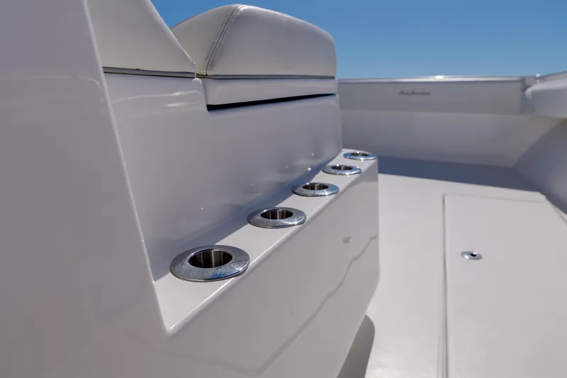 Reel Escape Yacht Photos Pics SeaHunter 38 Reel Escape- Rod Holders
