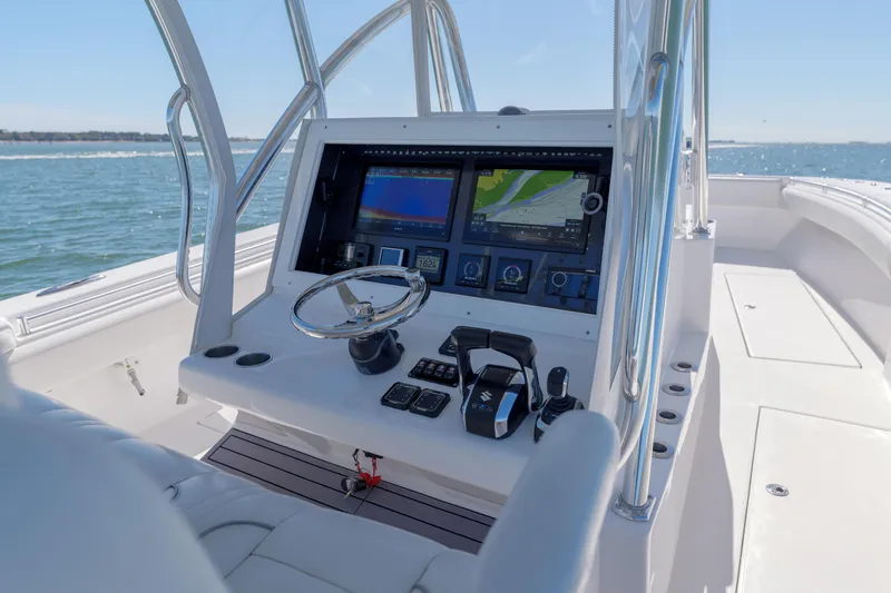 Reel Escape Yacht Photos Pics SeaHunter 38 Reel Escape- Helm