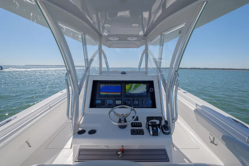 Reel Escape Yacht Photos Pics SeaHunter 38 Reel Escape- Helm