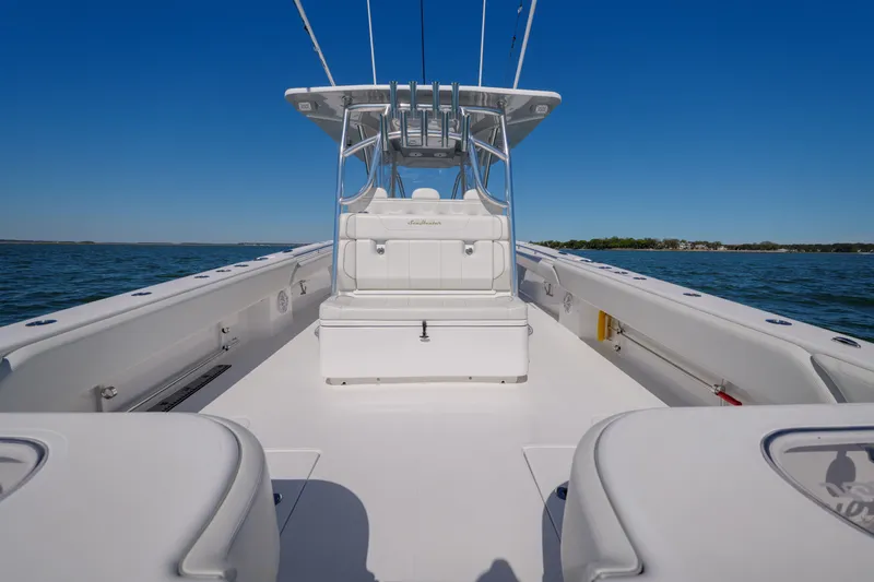 Reel Escape Yacht Photos Pics SeaHunter 38 Reel Escape- Forward Seating