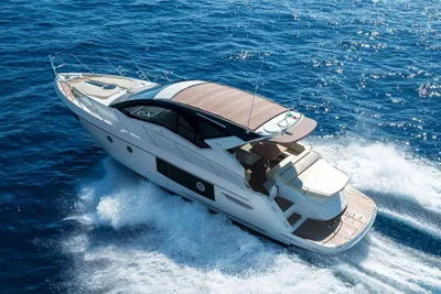2023 Cranchi M 44 HT