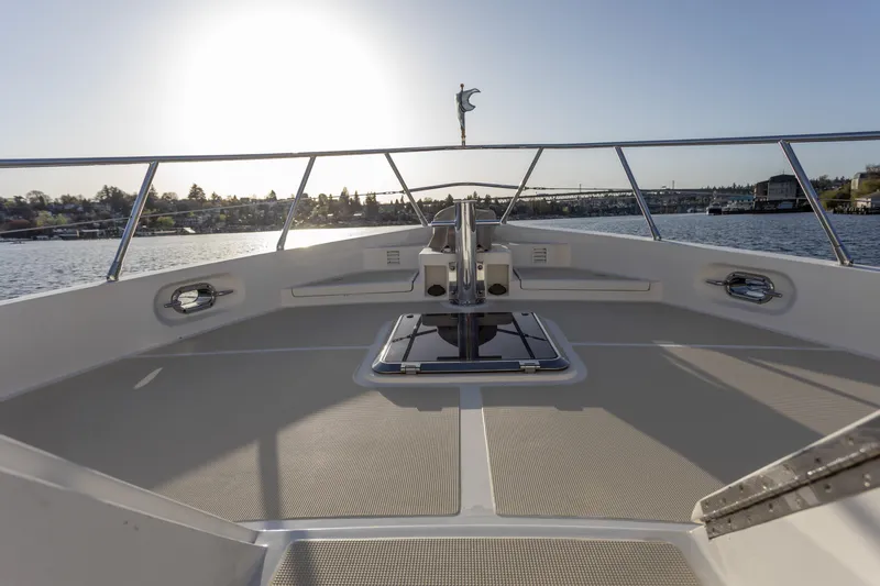 Basecamp Yacht Photos Pics Foredeck