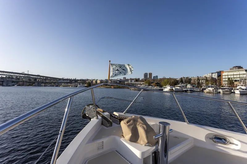 Basecamp Yacht Photos Pics Windlass and anchor