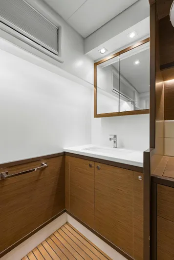 Happy Ours Yacht Photos Pics 