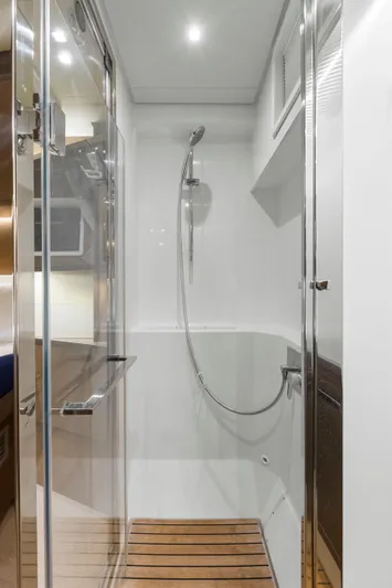 Happy Ours Yacht Photos Pics 