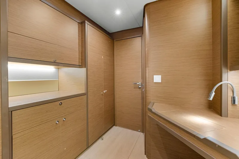 Happy Ours Yacht Photos Pics 