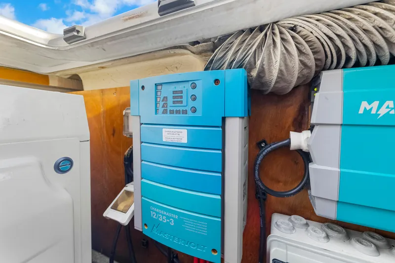 Happy Ours Yacht Photos Pics 