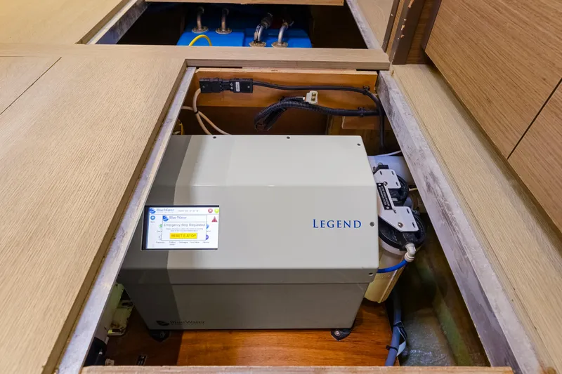 Happy Ours Yacht Photos Pics 