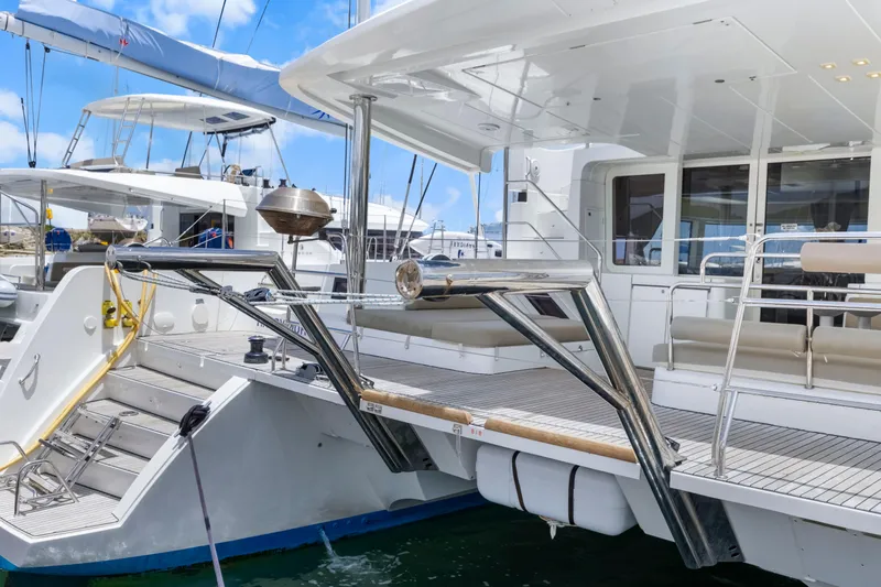 Happy Ours Yacht Photos Pics 