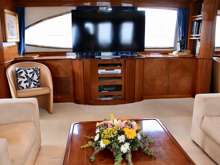 Gari Yacht Photos Pics 