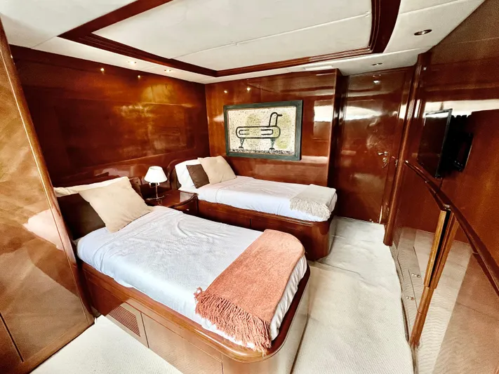 Gari Yacht Photos Pics 