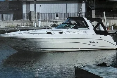 Rinker 340 Fiesta Vee