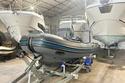 2023 Highfield ESCAPE FAMILY RCMARINE 540