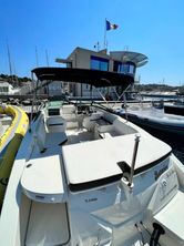 2022 Sea Ray Sun Sport 230
