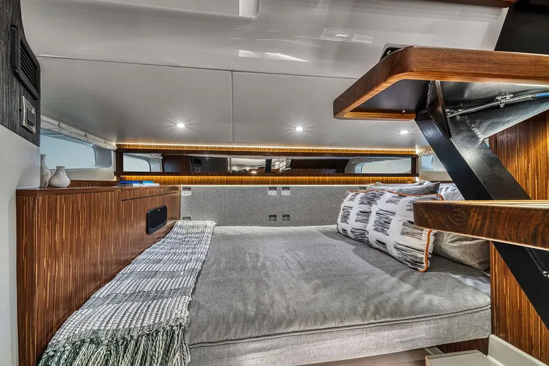  Yacht Photos Pics Manufacturer Provided Image