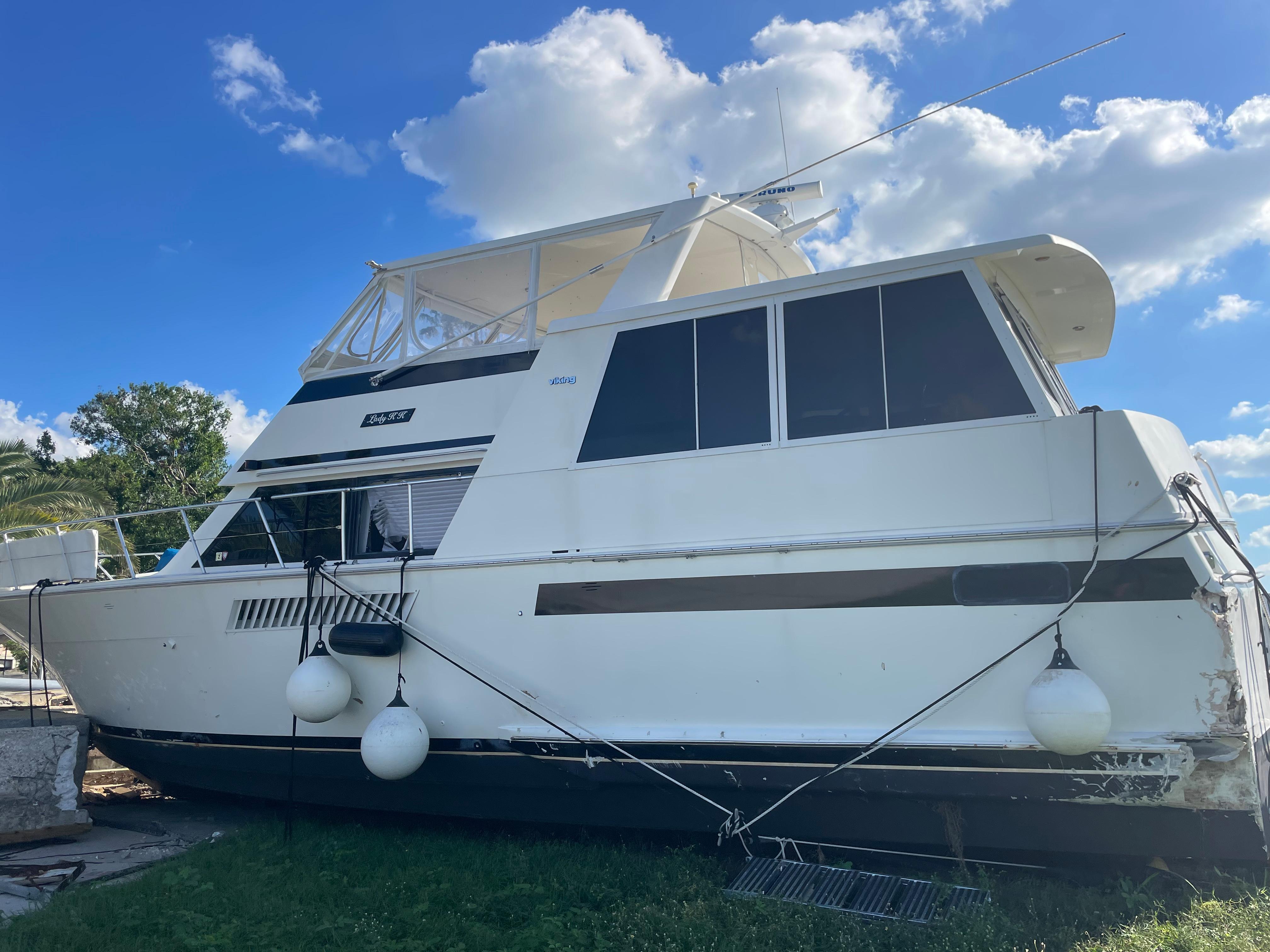 1995 viking motor yacht