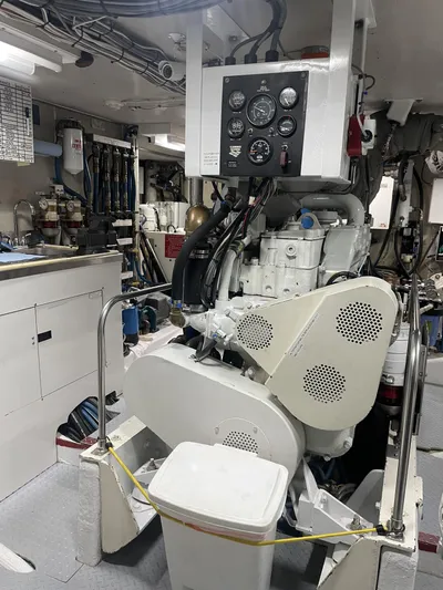 Spirit Of Zopilote Yacht Photos Pics Engine Room