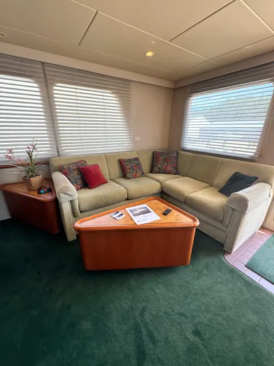 Spirit Of Zopilote Yacht Photos Pics Salon Settee