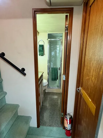 Spirit Of Zopilote Yacht Photos Pics Guest/Day Head